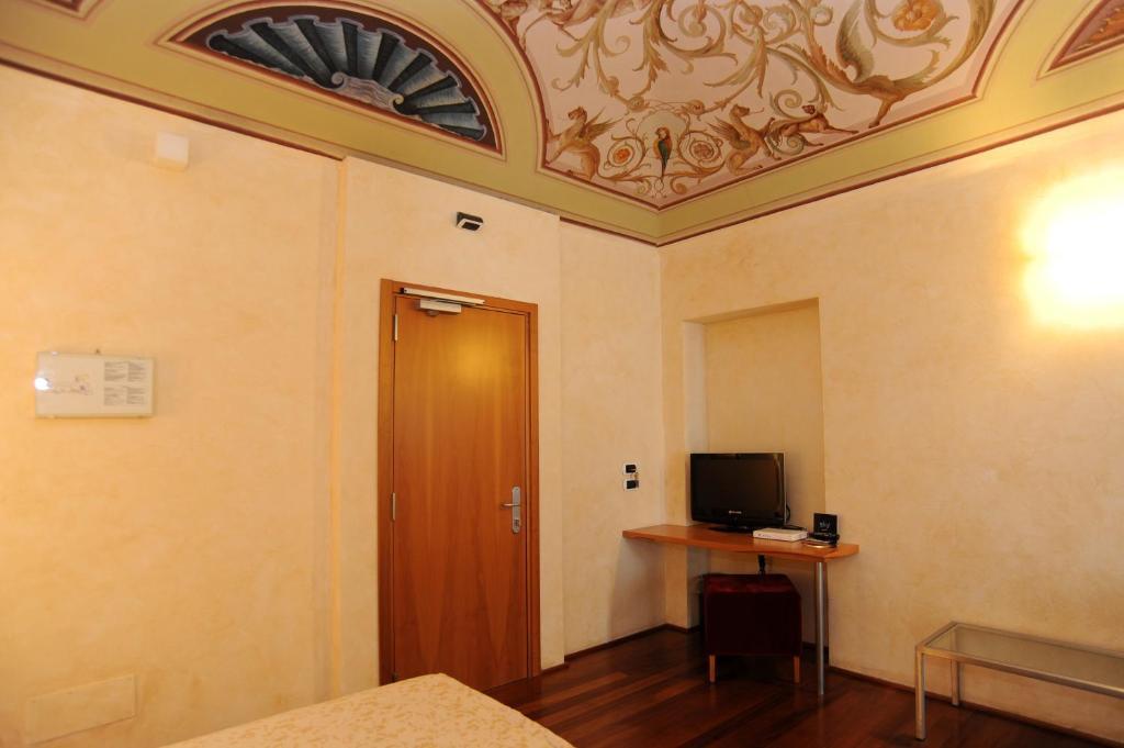 Dimora Del Barone Hotel Romagnano Sesia Szoba fotó