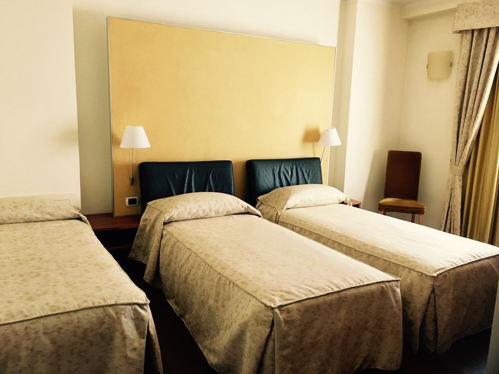 Dimora Del Barone Hotel Romagnano Sesia Kültér fotó